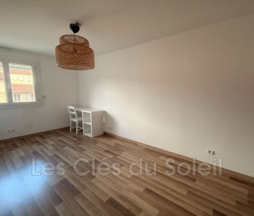 Location Appartement 3 pièces 69m² TOULON 83000 - Photo 3