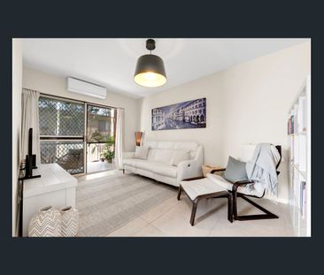 Inner-East Living in the Heart of Coorparoo - Photo 1