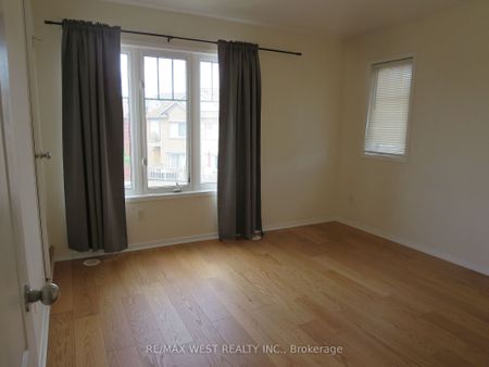 For Lease - 5615 Oscar Peterson Boulevard Unit# 8, Mississauga, Ontario - Photo 4