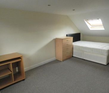 6 bedroom end of terrace house to rent - Photo 3