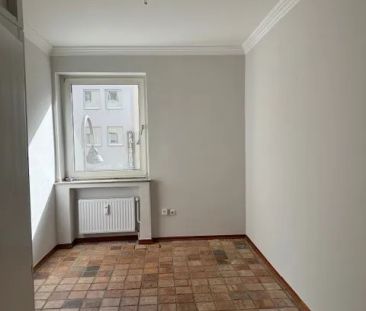 Frisch renovierte 3,5 Zimmerwohnung mit einem zusätzlichen großen o... - Photo 3