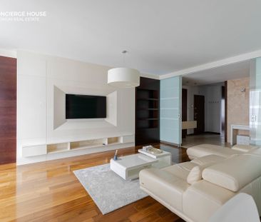 Warszawa, Śródmieście, Śródmieście Północne, Grzybowska - Zdjęcie 1