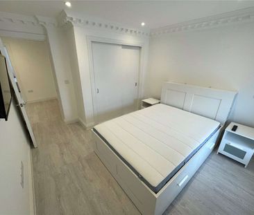 A 2 bedroom, 2 bathroom apartment to rent in the heart of popular C... - Photo 2