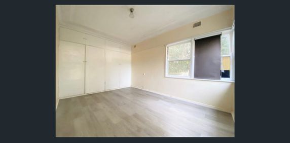 CLOSE DISTANCE TO THE STATION - Photo 2