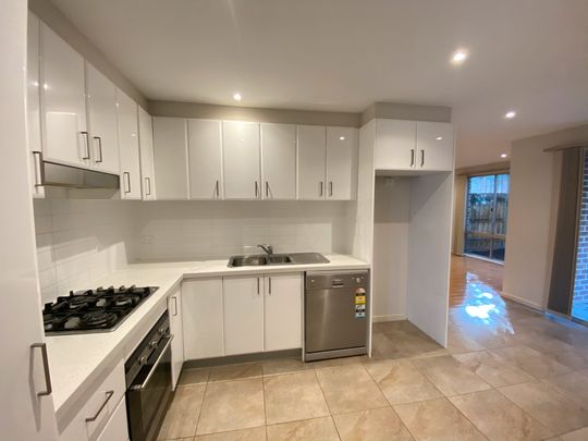 Double Storey Townhouse in Perfect Location - Photo 1