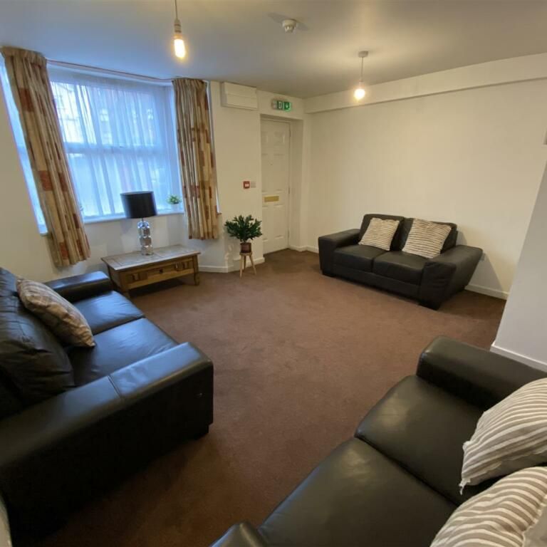 Hearsall Lane Room 6 - Photo 1