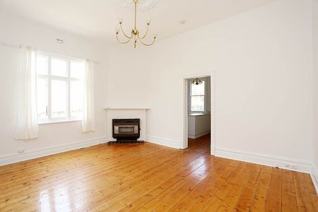 20 Mountview Road, Malvern, VIC 3144 - Photo 2