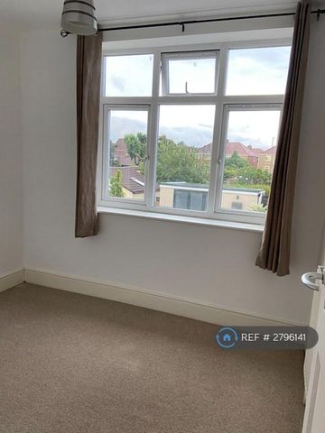 2 bedroom semi-detached house to rent - Photo 2