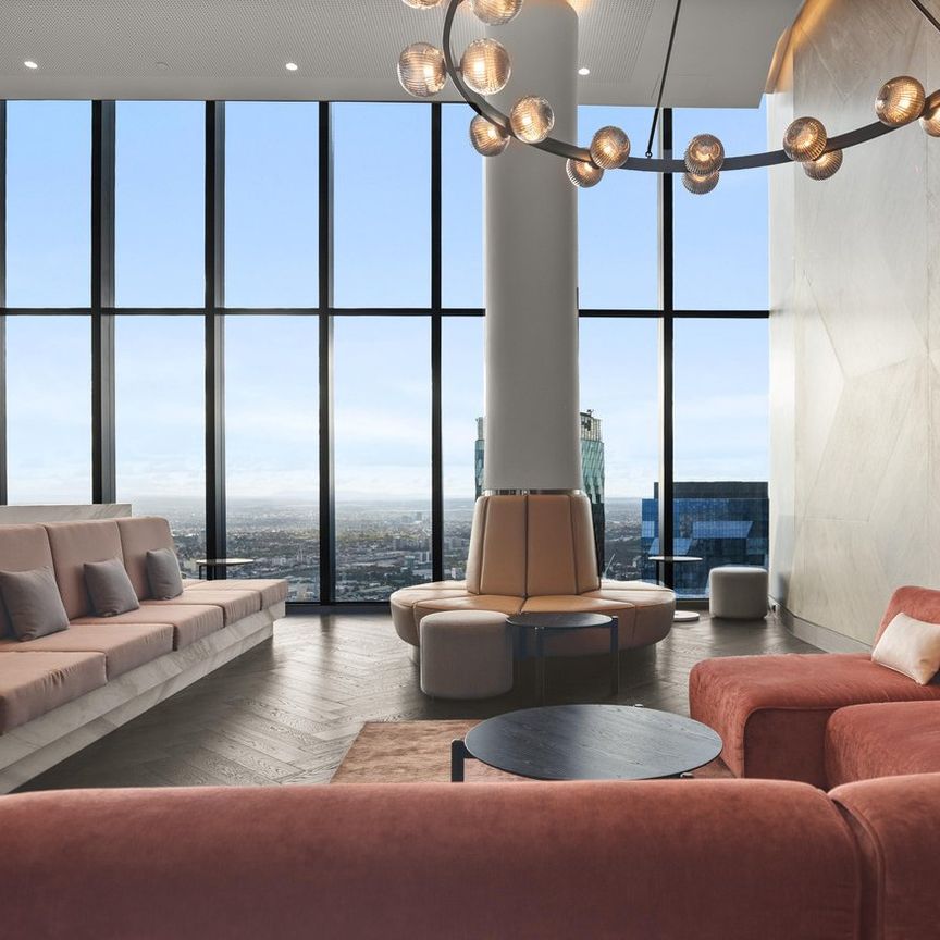 Charming 2 Bedroom Apartment with Modern Amenities at 138 Spencer St - Photo 1