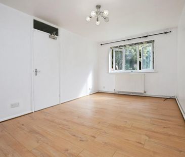 1 bedroom Flat To Let Total Size: 420 SQ FT - Photo 3