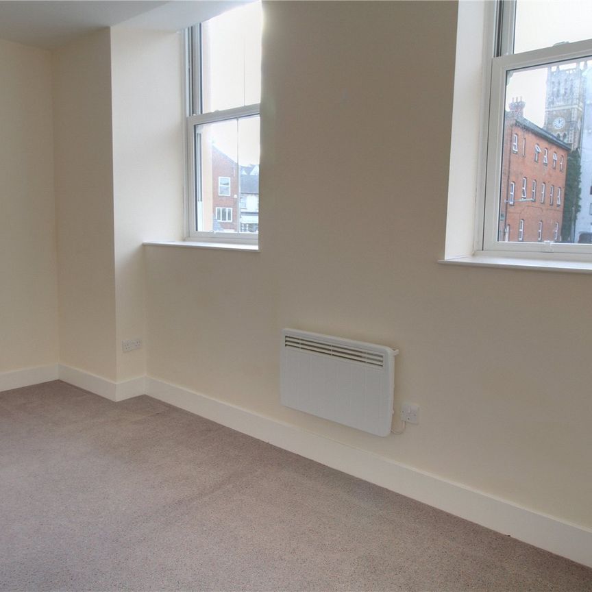 Union Terrace, Aldershot, GU11 - Photo 1