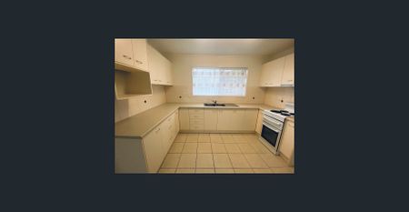 Cozy Unit - Hop Skip & Jump to Clontarf Waterfront - Photo 5