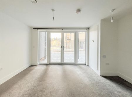 Flat 34, 3 Martin Court, Hastings, TN34 1DY - Photo 2