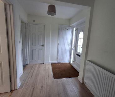 3 bedroom terraced house to rent - Photo 3