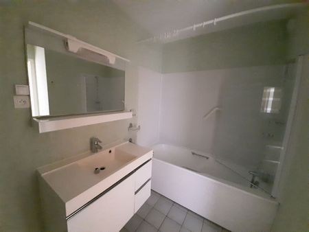 Location Appartement 3 pièces 86m² ST MALO 35400 - Photo 3