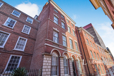 5 Rooms, St James Street, NG1 - Photo 1