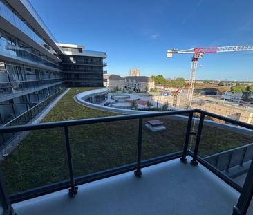 For Lease - 5081 Hurontario Street Unit# 402, Mississauga, Ontario - Photo 4