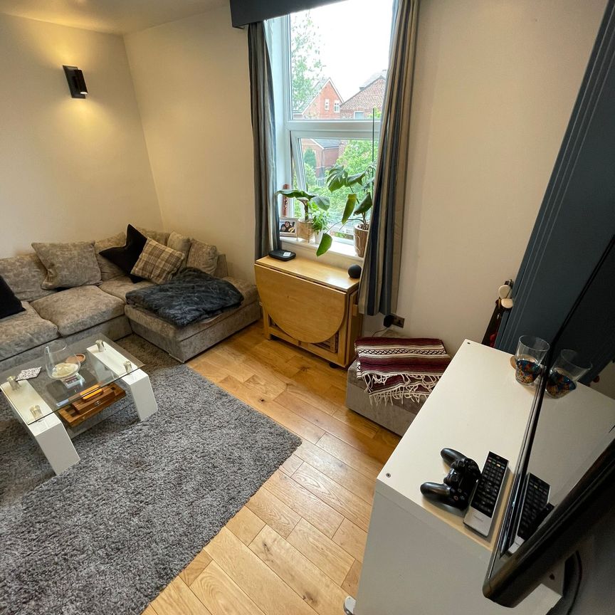 Beautiful First Floor One Bedroom Flat to Let in Withington/Disbury - Photo 1