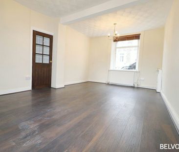 Terraced House to rent on - Photo 6