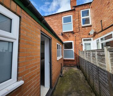 3 bedroom terraced house to rent - Photo 6