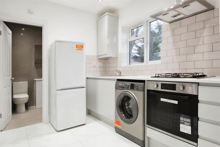 3 bedroom end of terrace house to rent - Photo 5