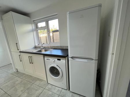 1 bedroom apartment to rent - Photo 2