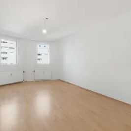 Helle 2-Zimmer-Wohnung mit Loggia & hochwertiger Tischlerküche in ruhiger Innenhoflage - Foto 3