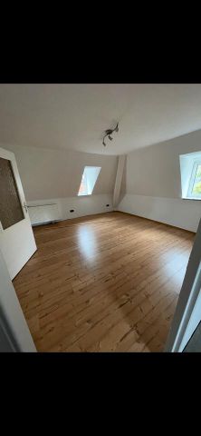 Charmante 3-Zimmer Wohnung im Herzen von Herford-Frisch Renoviert - Photo 2