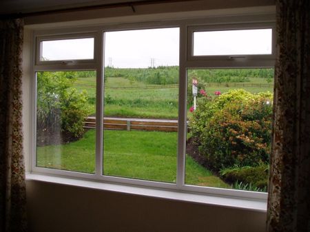 2 bedroom detached bungalow to rent - Photo 3