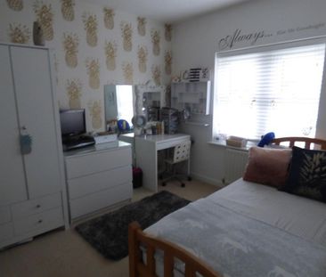 3 bedroom House To Let - Photo 5