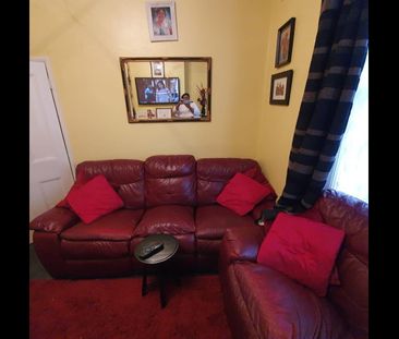 Room in a Shared Flat, Hargwyne Street, SW9 - Photo 4