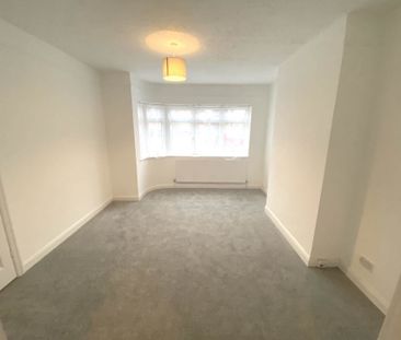 Price £2,450 pcm - Available 22/06/2026 - Unfurnished - Photo 3
