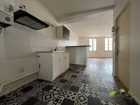 Location Appartement 3 pièces 68m² ST LEONARD DE NOBLAT 87400 - Photo 5