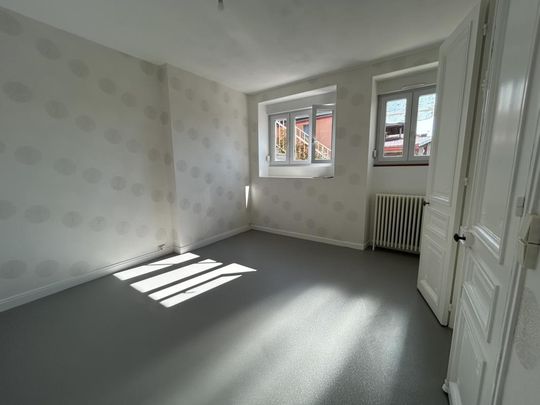 Location Appartement 3 pièces 70m² LE CREUSOT 71200 - Photo 1