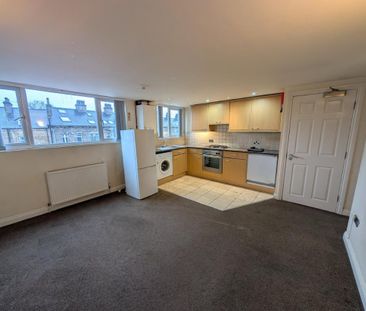 Bingley Road, Shipley - Photo 1