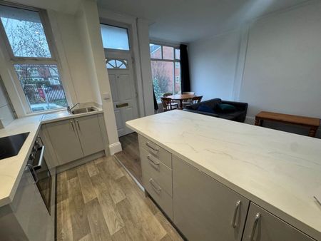 Stanmore Avenue (Room 4), Burley, - Photo 4