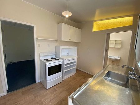 Quiet & Cozy 2-Bedroom Home in Miramar Location - Photo 5