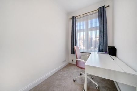 4 bedroom terraced house to rent - Photo 5