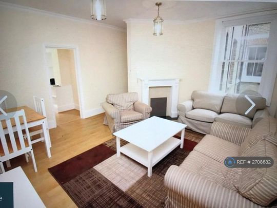 3 bedroom flat to rent - Photo 1