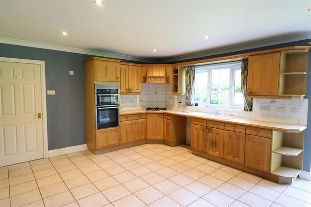 4 bedroom detached house to rent - Photo 1