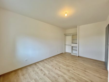 Location Maison 4 pièces 94m² TOURNON SUR RHONE 07300 - Photo 4