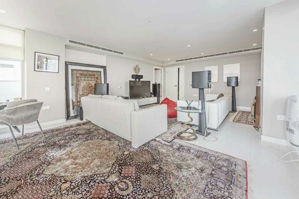 Pan Peninsula Square, Canary Wharf, E14 - Photo 1