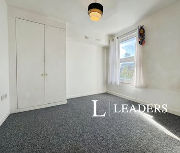 4 bedroom mid-terrace to rent Rugby Place, Brighton - Photo 1