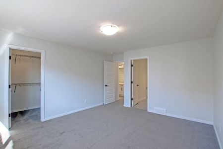 299 Yorkville Rd SW, Calgary - Photo 3