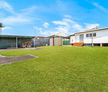 3 Bedroom home on large, flat block - Photo 3