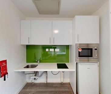 Studio to rent - Photo 6