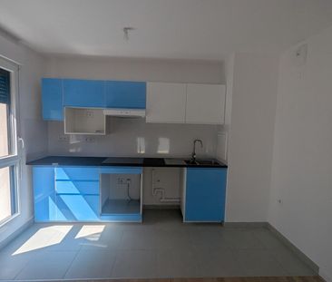 location Appartement T3 DE 62.6m² À ELANCOURT - Photo 3