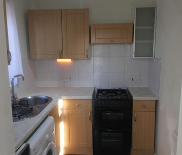 Cairnside, High Wycombe - Photo 6