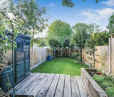 The Limes, Brentwood, CM13 - Photo 2