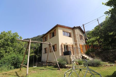 Location Maison 4 pièces 118m² LUCERAM 06440 - Photo 5